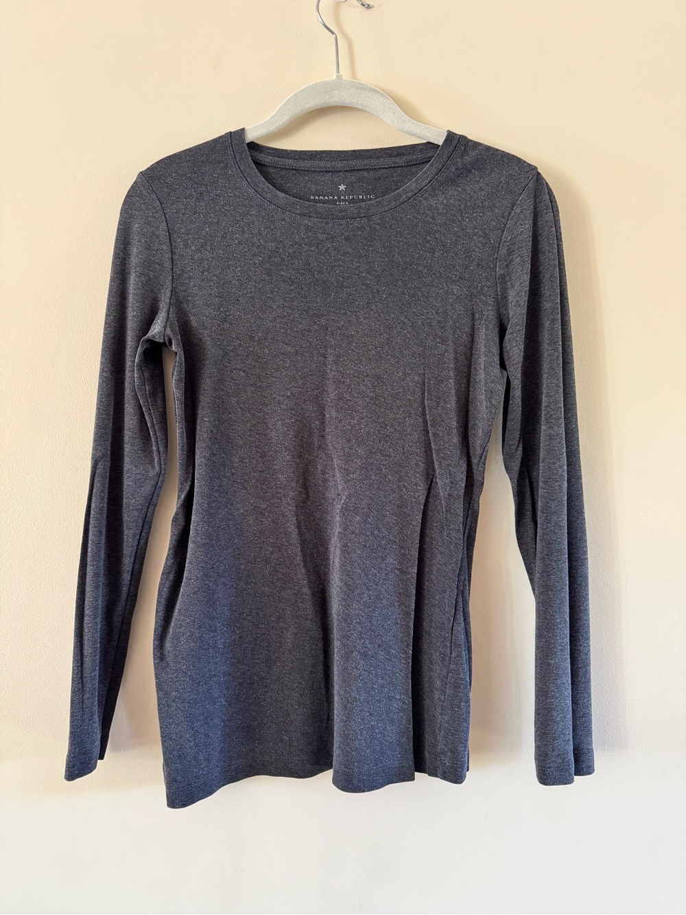 Banana Republic Charcoal Gray Long Sleeve Crewneck Top